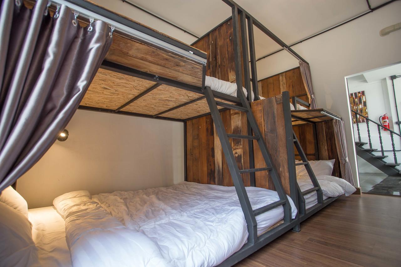 Sleep With You - Hatch Co-Living And Co-Working Space Чіангмай Екстер'єр фото