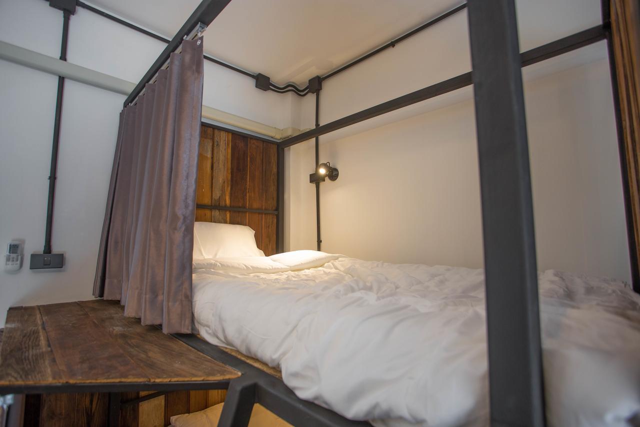 Sleep With You - Hatch Co-Living And Co-Working Space Чіангмай Екстер'єр фото